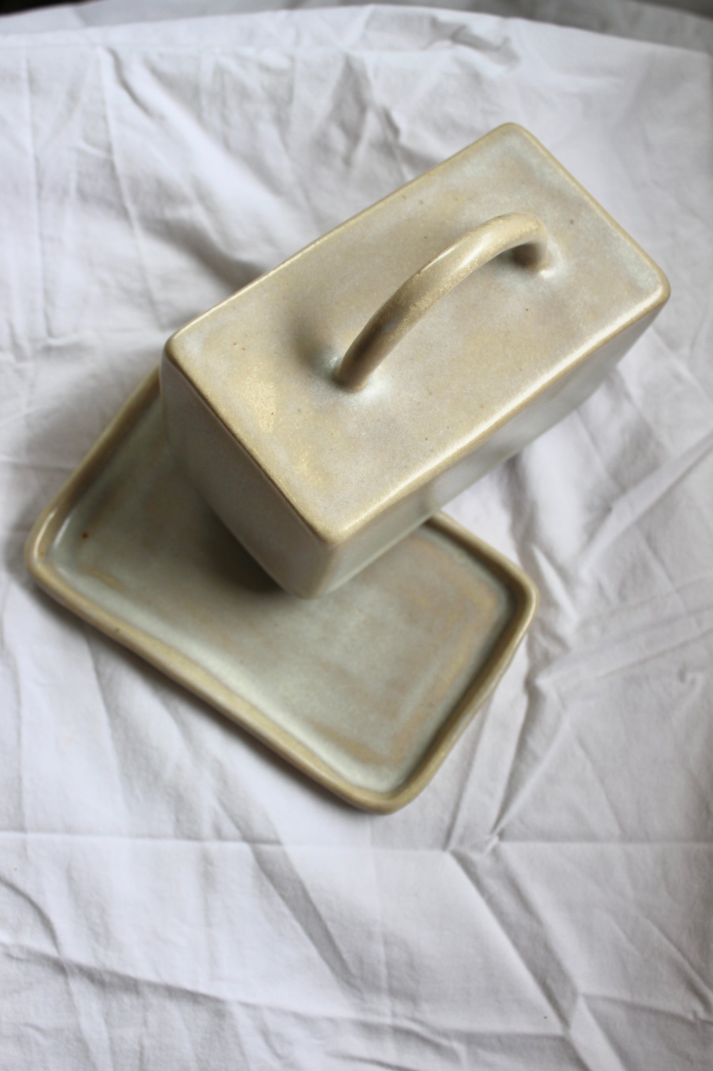 Butter dish